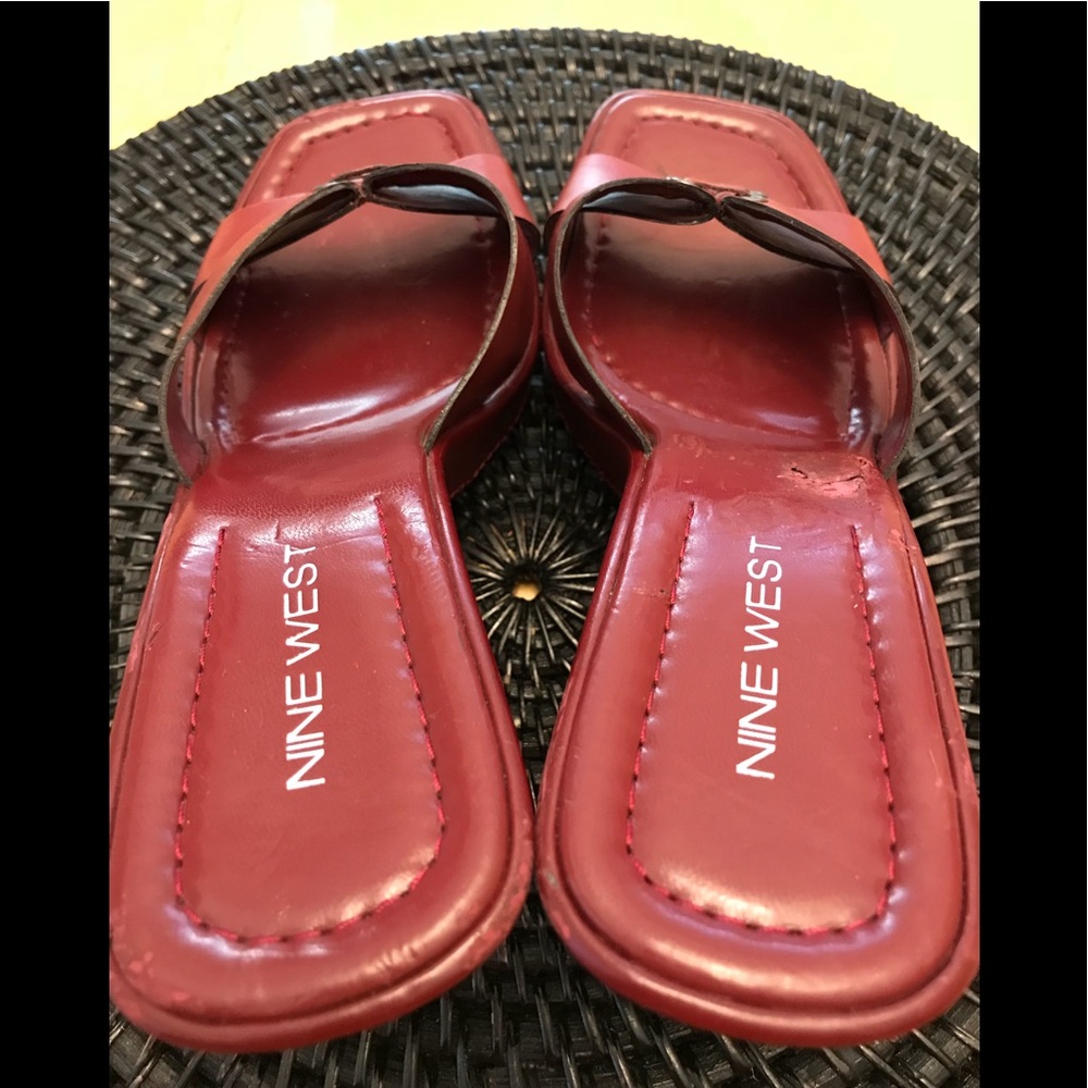New Wine Color Nine West Sz8 Slides - image 7